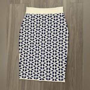 Brixon Ivy Blue and White Patterned pencil Skirt small